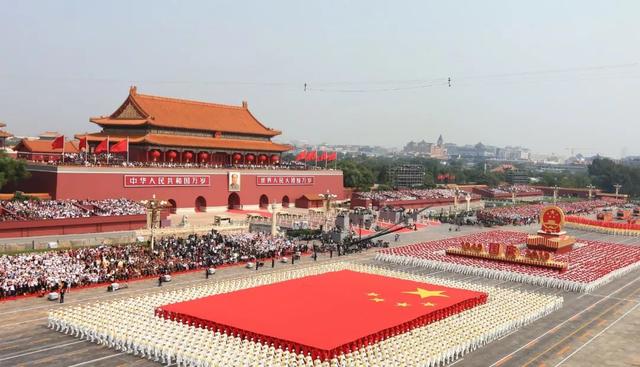 2019年，令尊龙凯时自豪的一件事——效劳国庆70周年大阅兵及联欢运动